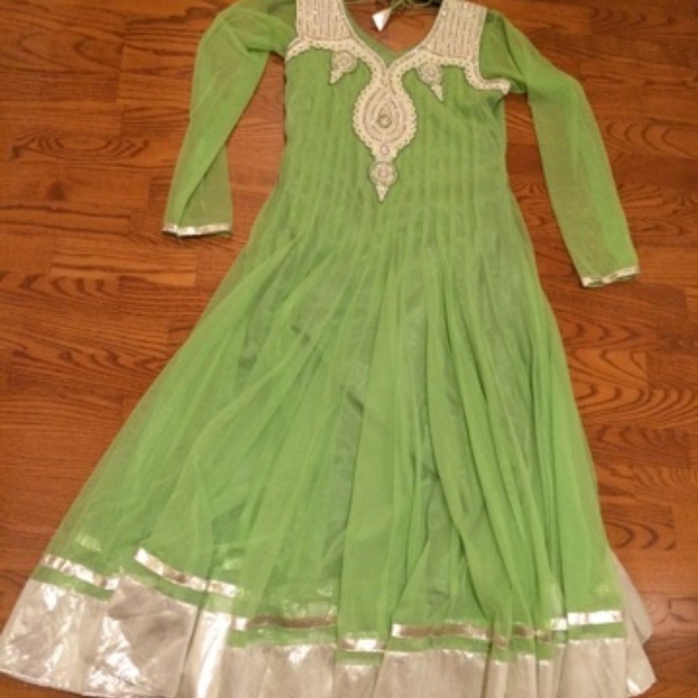 Indian/Bollywood/Pakistani Anarkali Salwar Kameez/Gown/Churidaar